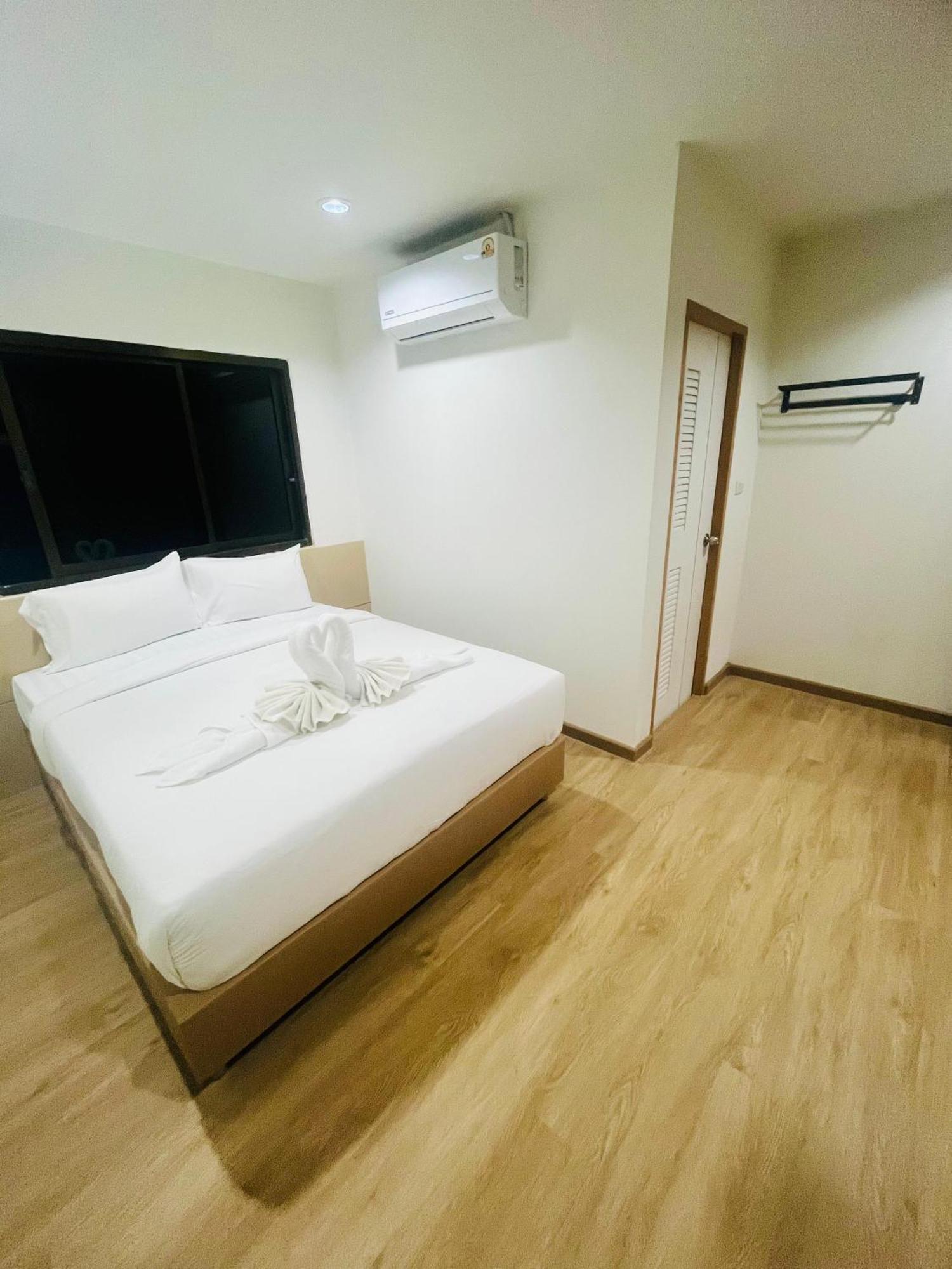 28 Boutique Hotel Patong ภายนอก รูปภาพ