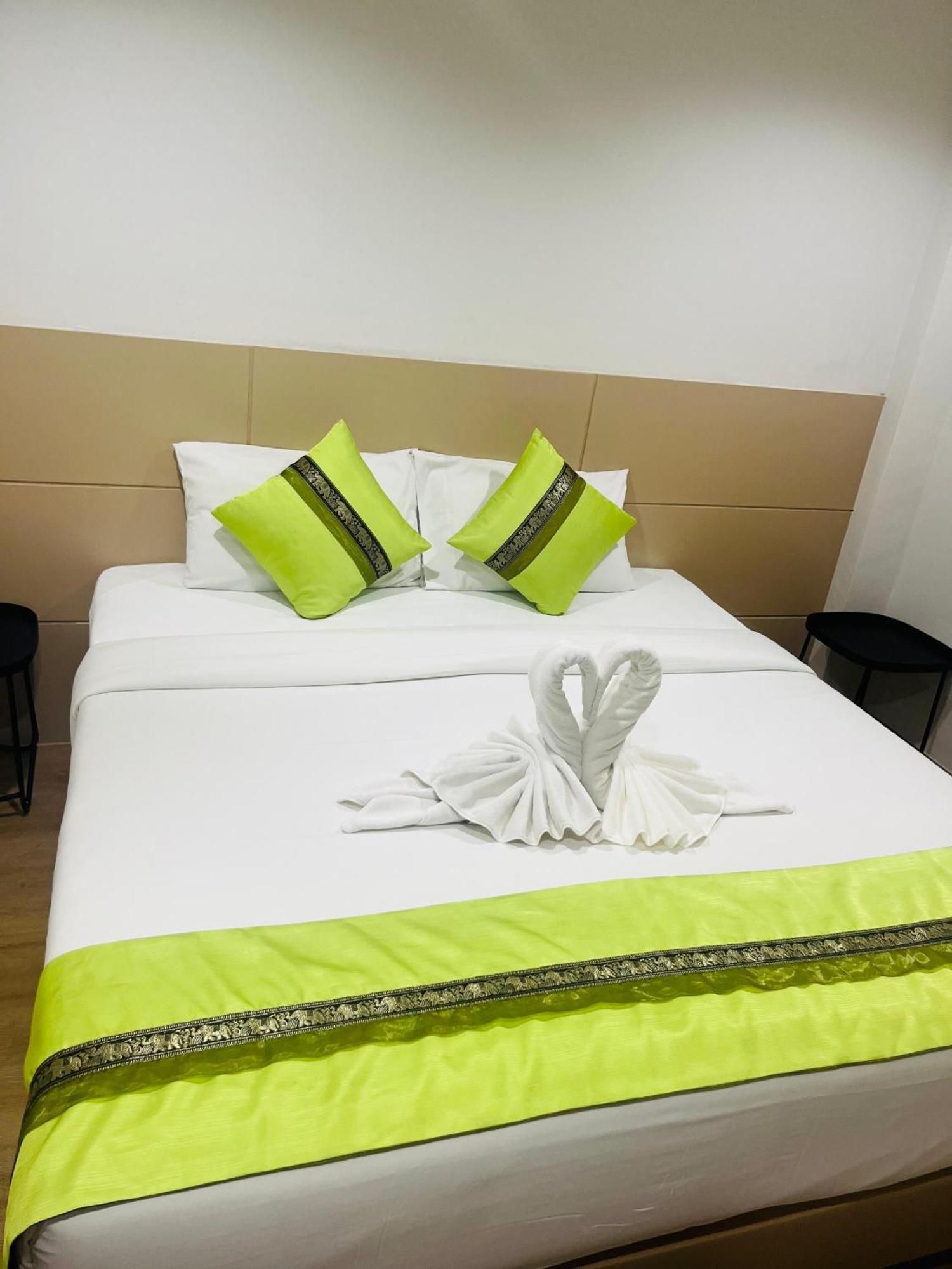 28 Boutique Hotel Patong ภายนอก รูปภาพ