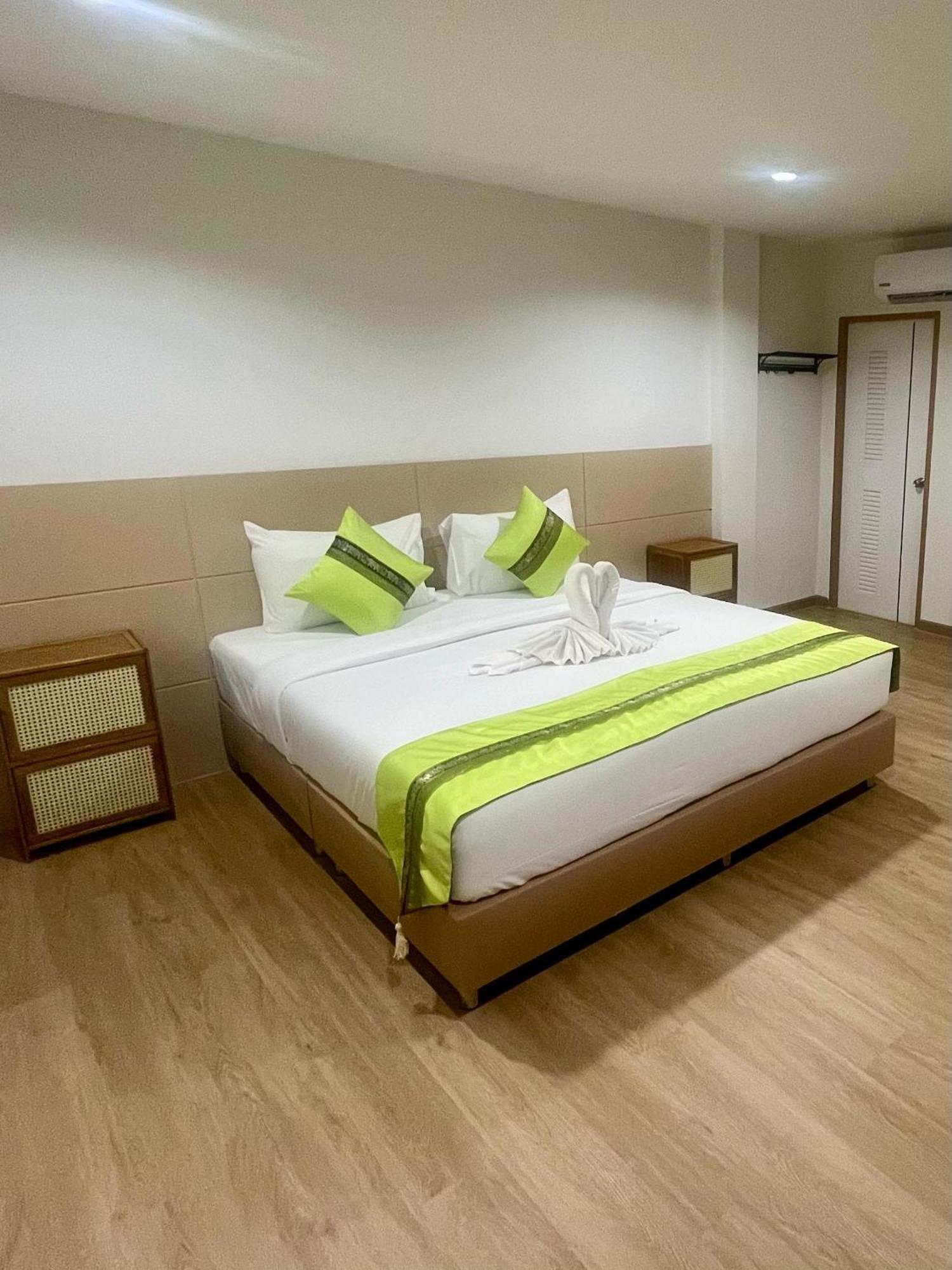 28 Boutique Hotel Patong ภายนอก รูปภาพ